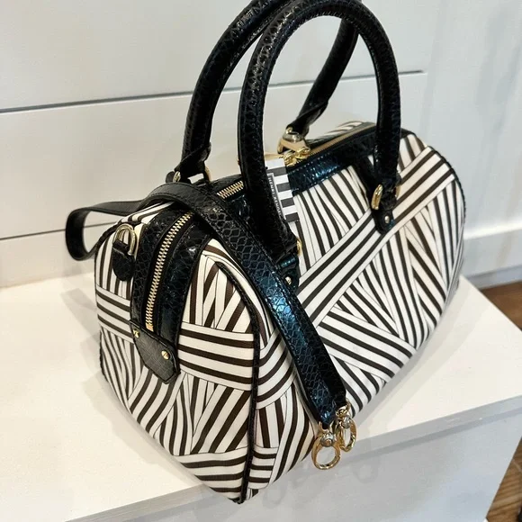 Henri Bendel NWT Disturbed Stripe Barrel Satchel Rare - Picture 10 of 16